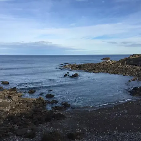 Ferienhaus Sabugos, Entre El Mar Y La Montana